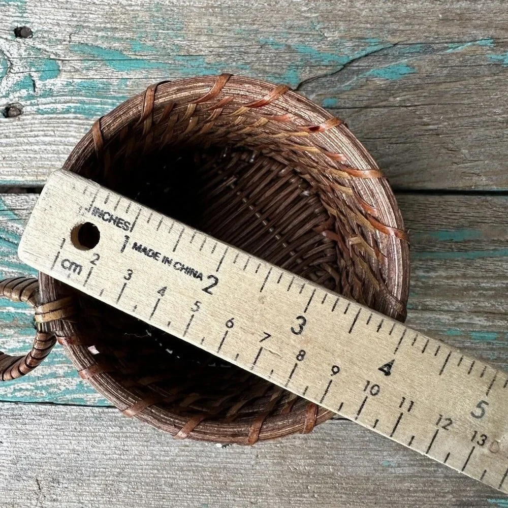 Woven Basket 3.25 Inch Bottle Cradle Cork‎ Holder 5 Cocktail Forks Shells Beachy